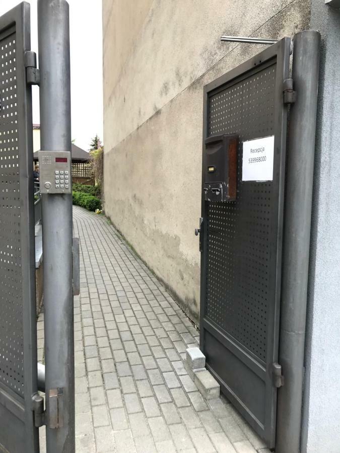 Clarus Mons Studio Hostel Częstochowa Kültér fotó