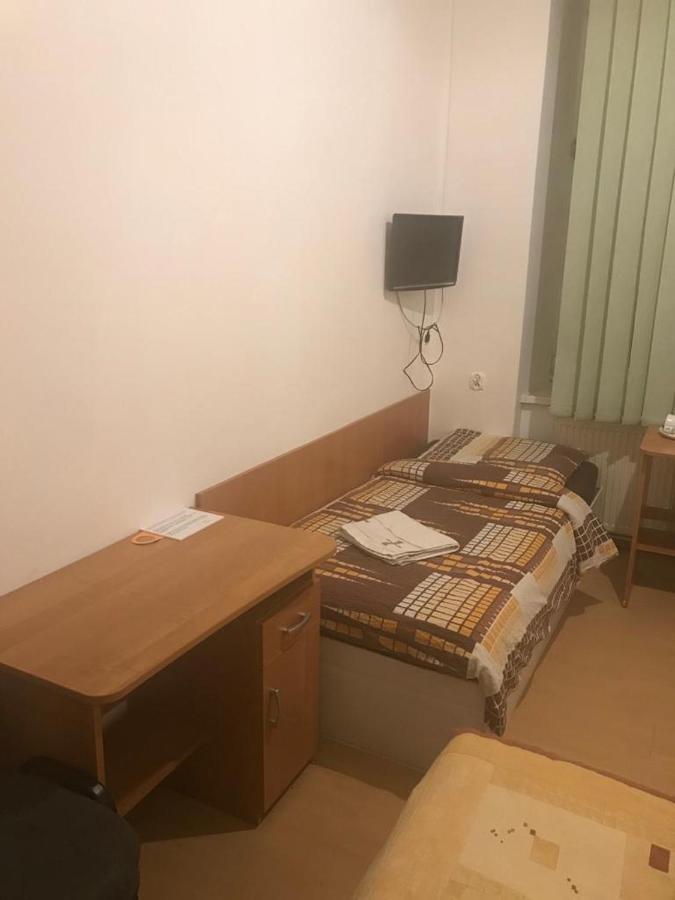 Clarus Mons Studio Hostel Częstochowa Kültér fotó